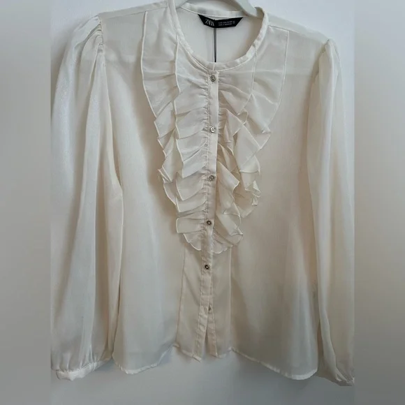 ZARA- Chic Cream Ruffle Blouse - Picture 3 of 7